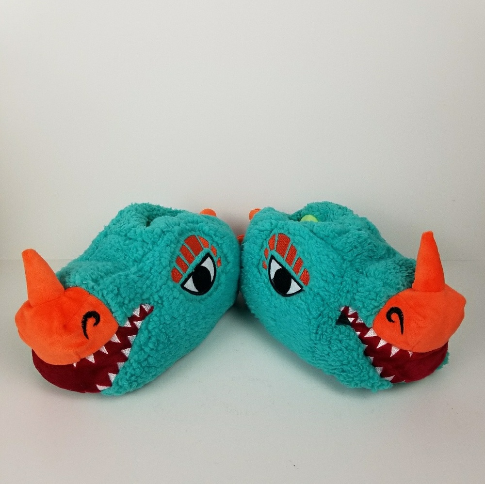 Kids dinosaur slippers NWOT large